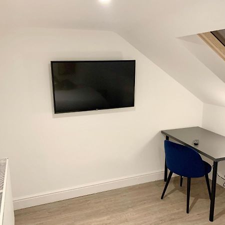 Large 3 Bedroom modern apartment close to central London Finchley Exterior foto